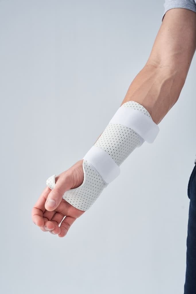 Thermoplastic Wrist Splint - Azot medical device image 1
