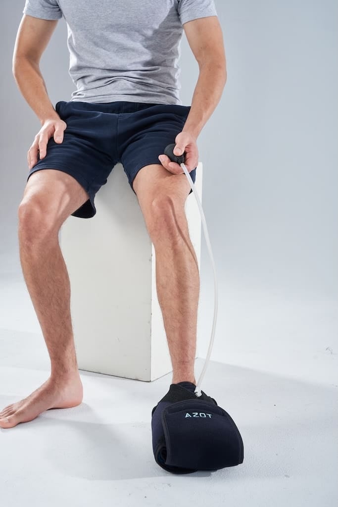 Cold Compression Foot Wrap - Azot medical cold compression therapy device